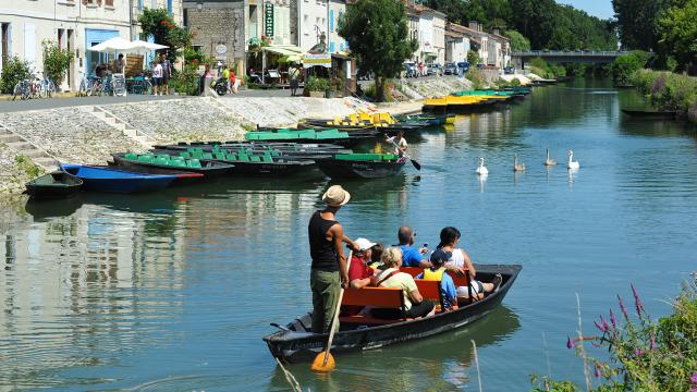 Balade en barque à Coulon