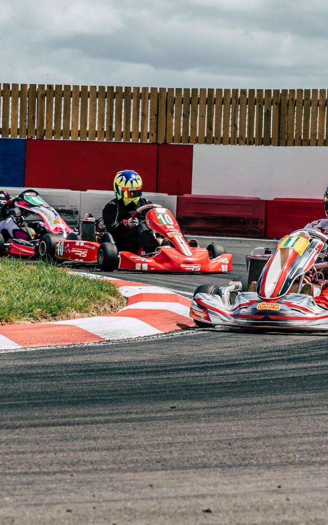 Team building karting